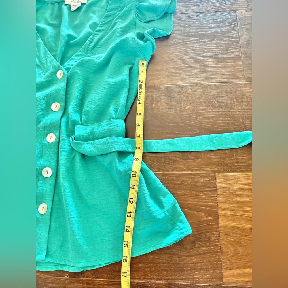 Vibrant Green Button-Down Blouse - image 8